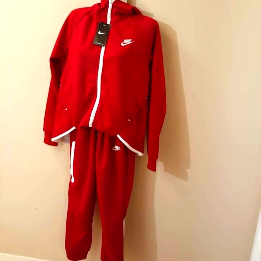 Nike sweat suit